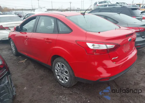 2012 Ford Focus Se z USA, uszkodzony, nr VIN 1FAHP3F25CL381605